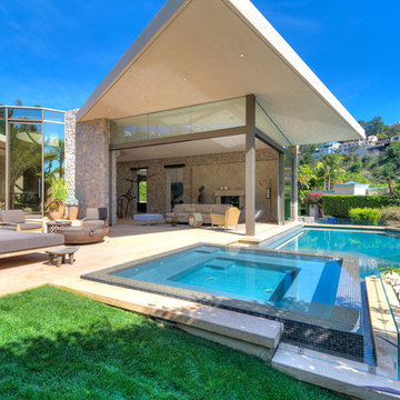 Swallow Dr. Project: Minimalist contemporary exterior