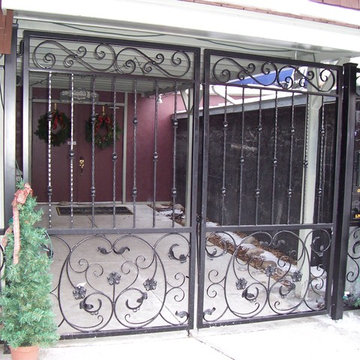 Marisol Walkway Gate