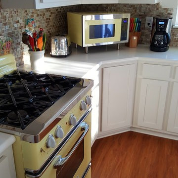 Big Chill Retro Microwave