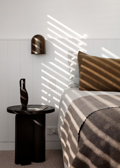 Contemporary Bedroom by Georgina Wilson Associates