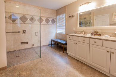 Bathroom - traditional bathroom idea in Cincinnati