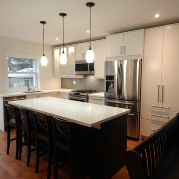Open-Concept IKEA Kitchen and TV Built-In - Veddinge