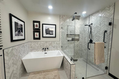 Minimalist freestanding bathtub photo in Los Angeles