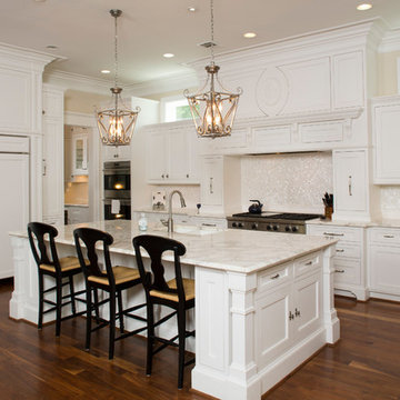 07 - Italianate Kitchen Isalnd