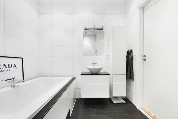 Scandinavian Bathroom by Simon Donini | photographer