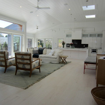 AMAGANSETT: DARK TO WHITE...BLEACHED AND WHITE WASHED 5" RED OAK, TRAFFIC HD