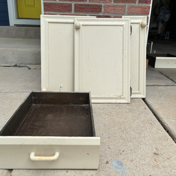 Arvada, CO Kitchen Replacement Raised Panel Cabinet Doors & Drawer Fronts