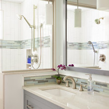 Bath vanity backsplash