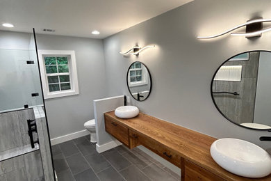 Bathroom - bathroom idea in Birmingham
