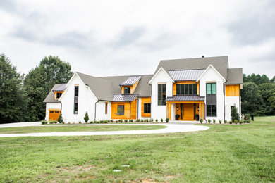 Inspiration for a country home design remodel in Charlotte