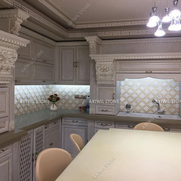 classic kitchen backsplash with white and Gold natural stone (Noble Gold)