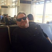 Daniel Henry's photo