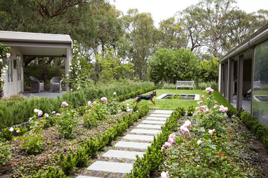 メルボルンにあるトラディショナルスタイルのおしゃれな庭の写真