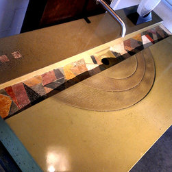 Concrete Free Standing Sink/Vanity - Vanity Tops And Side Splashes