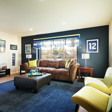 Family Room by Sea Pac Homes