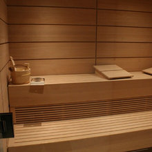 sauna / steam room