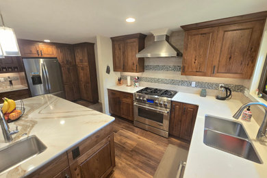 Example of a kitchen design in Portland