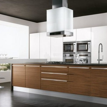 Modern Italian Custom Made Kitchens by LUBE