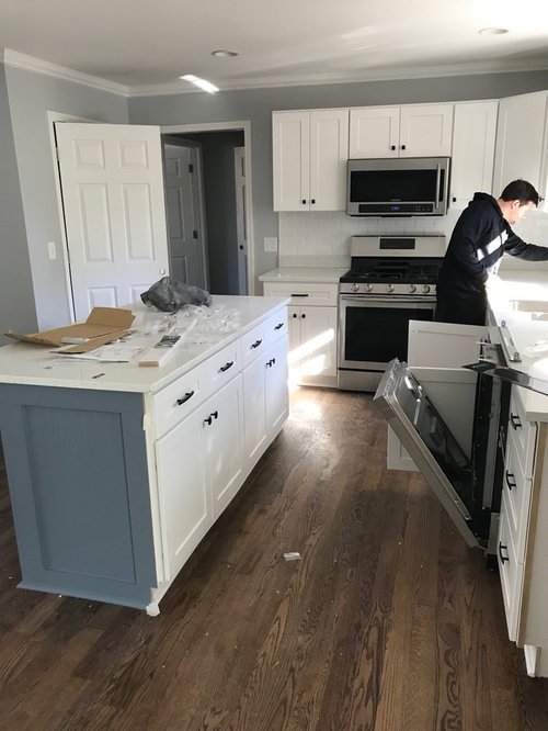 help!!! shoe molding on contrasting island