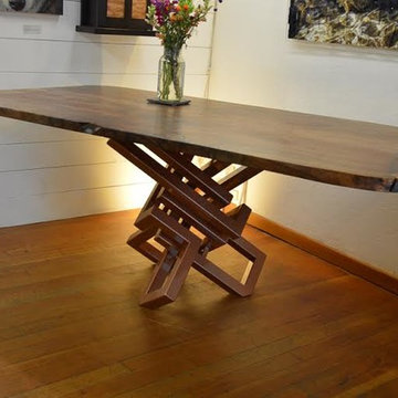Infinity Table