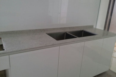 QUARTZ COUNTERTOPS