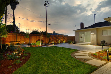 Inspiration for a contemporary landscaping in San Francisco.