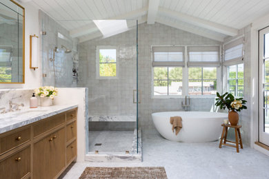Example of a bathroom design in Seattle