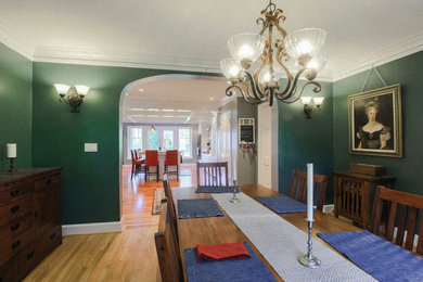 Dining room photo in Portland