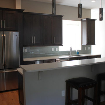 After: Open-plan kitchen with new on-trend materials & colors