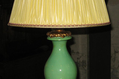 Porcelain lamp w/shirred tafetta shade