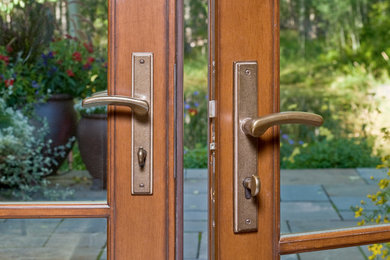 Elegant entryway photo in Jackson