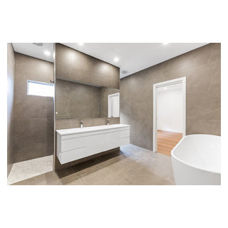 Underwood - Modern - Bathroom - Sydney - by Meadan Homes | Houzz AU
