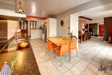 Réalisation d'une salle à manger design.