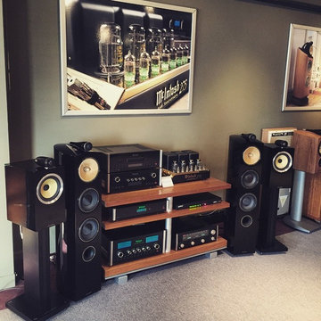 McIntosh and B&W