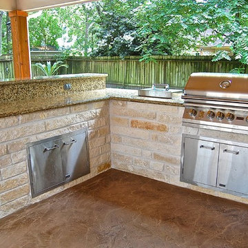 Outdoor Kitchens
