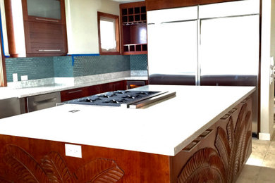 This is an example of a world-inspired l-shaped kitchen in Hawaii.