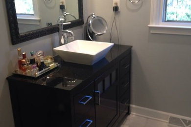 Bathroom - contemporary bathroom idea in Indianapolis