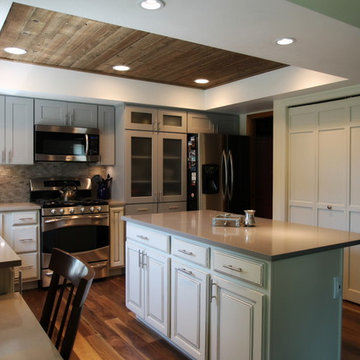 Transitional Two-Toned Kitchen Renovation