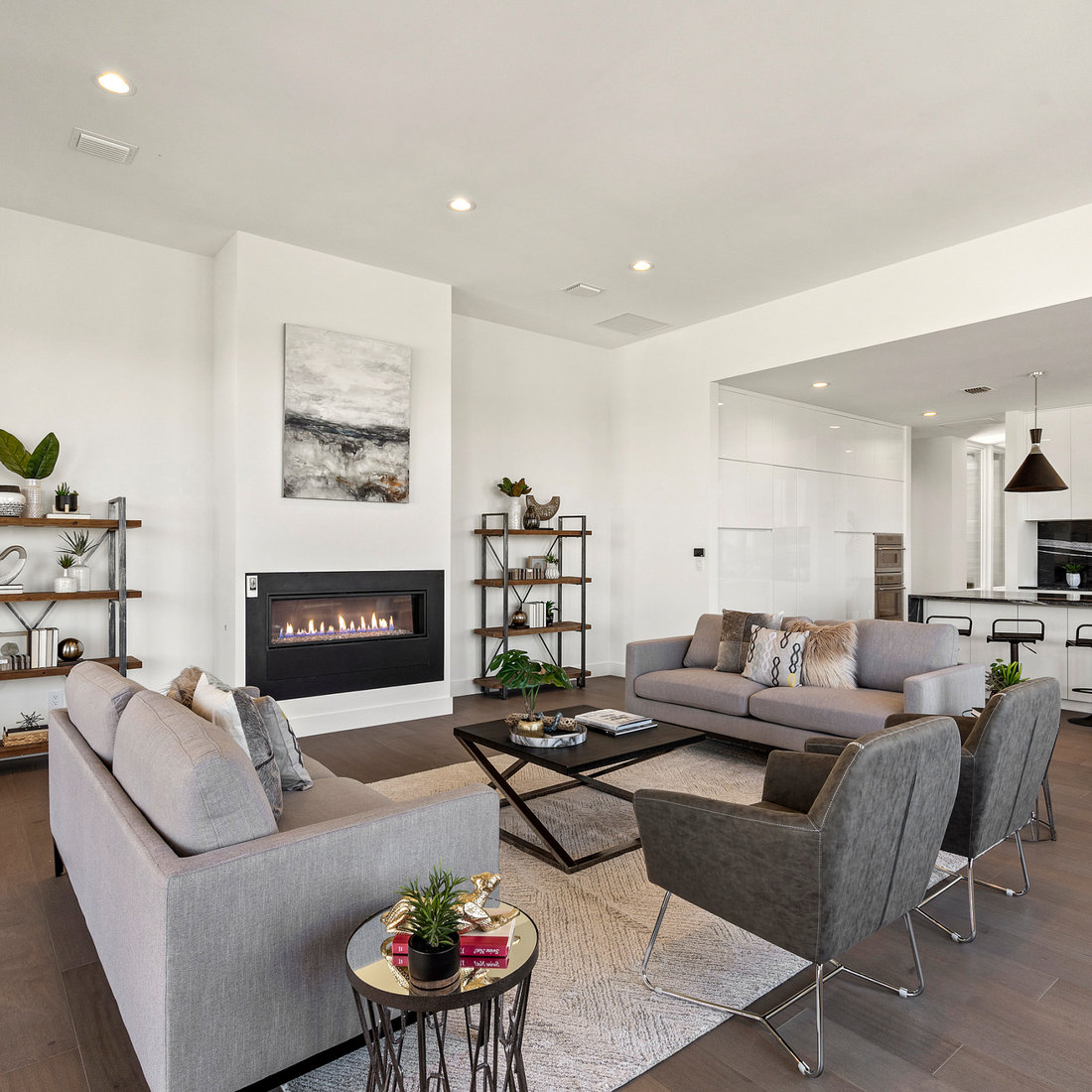 Spanish Oaks Luxury Black & White Modern Kitchen