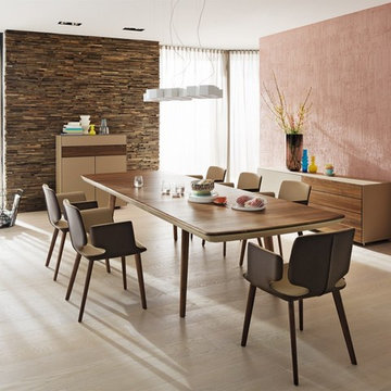 Dining Room - Flaye Extendable Table