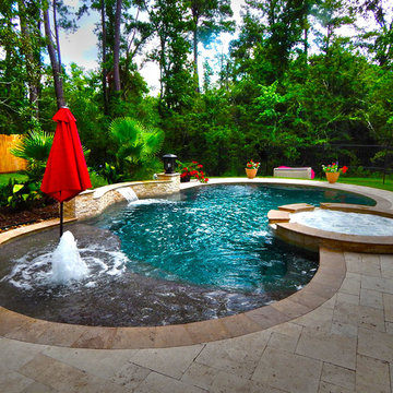 Curved Pool with Fountain and Pergola