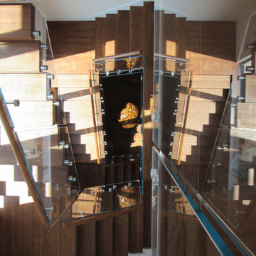 Melb Bch Johnson Steel n Glass