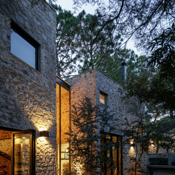 EC HOUSE