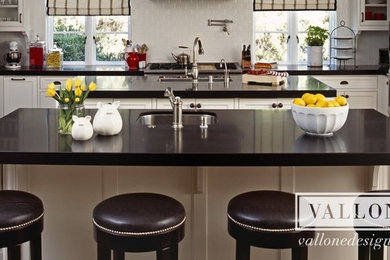 Elegant kitchen photo in Phoenix