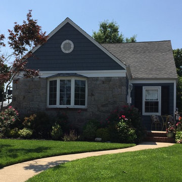 Rockville Centre Siding - Harbor Blue Shakes