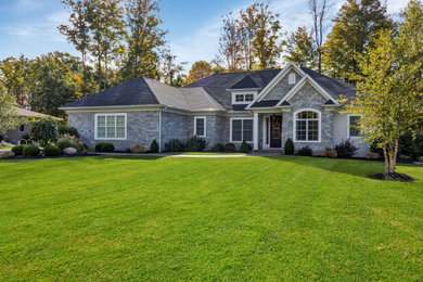 Elegant home design photo in New York