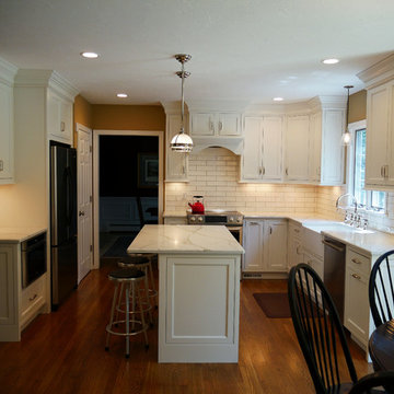 Southborough Frosty White Kitchen