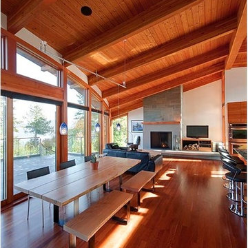 Cove House | Dining and Living Areas