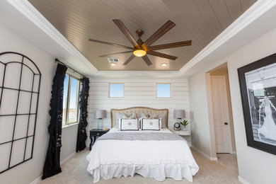 Example of a bedroom design in Phoenix