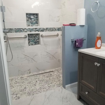 Walk-In shower/ handicap accessible / curb-less shower